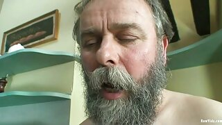 کشش brunette bombshell پر چھلانگ بڑا ڈک کے فیلم سیکسی ترکی ساتھ اس کی گدی بڑھا